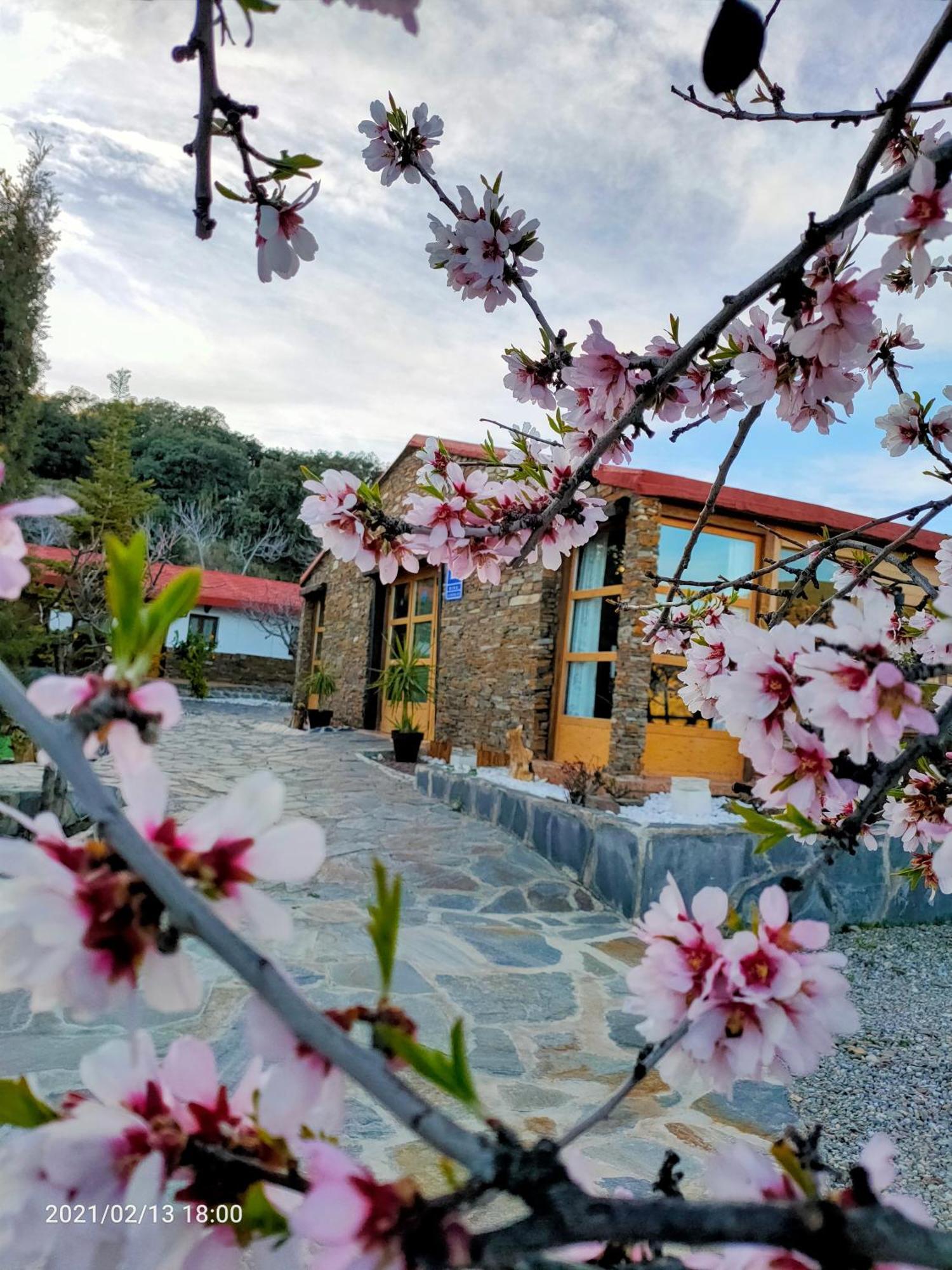 El Paraje Del Chef Laroles Exterior photo